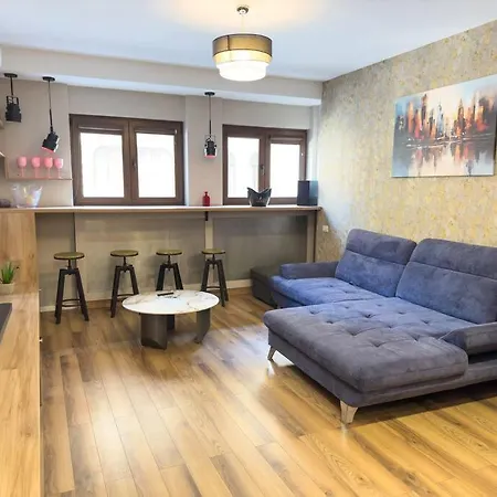 Centre Old Town Charm Apartment